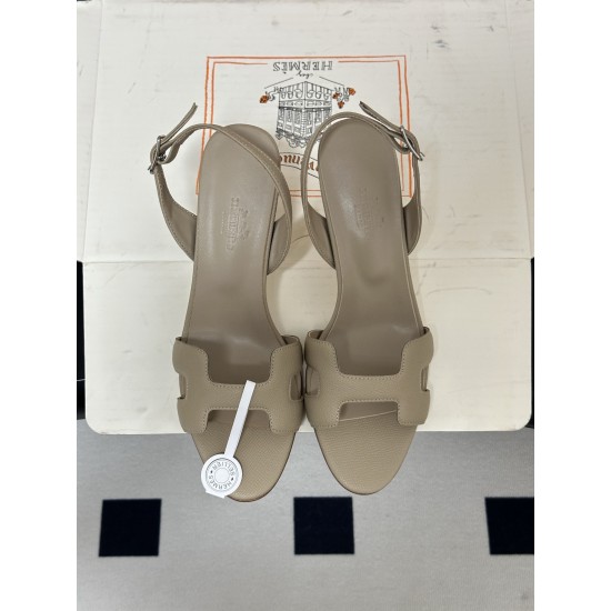 Hermès Fashion Shoes Best Quality
Women 35-41
Men 39-44