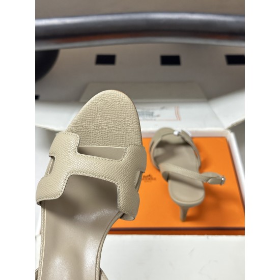 Hermès Fashion Shoes Best Quality
Women 35-41
Men 39-44