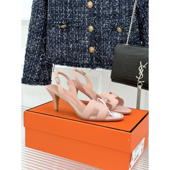 Hermès Fashion Shoes Best Quality
Women 35-41
Men 39-44