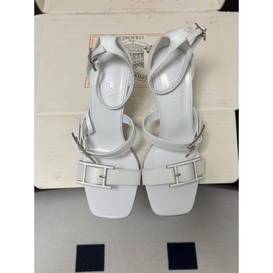 Hermès Fashion Shoes Best Quality
Women 35-41
Men 39-44