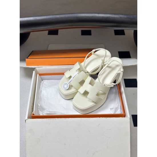 Hermès Fashion Shoes Best Quality
Women 35-41
Men 39-44