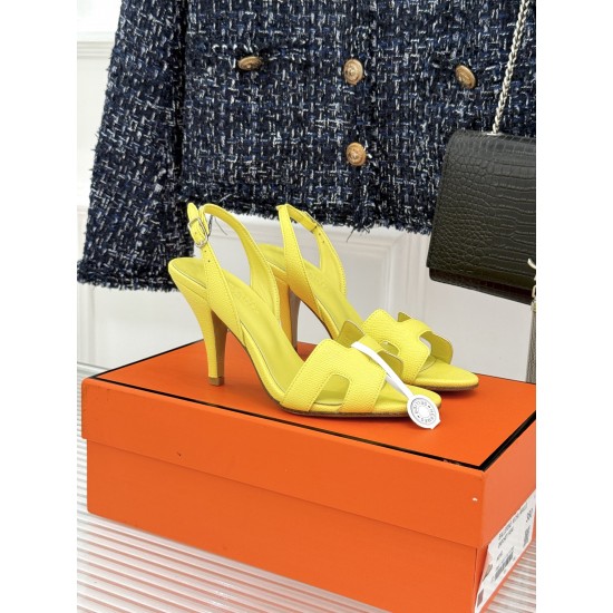 Hermès Fashion Shoes Best Quality
Women 35-41
Men 39-44
