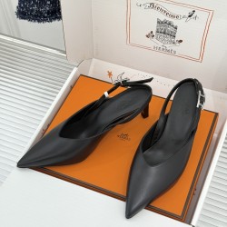 Hermès Fashion Shoes Best Quality
Women 35-41
Men 39-44
