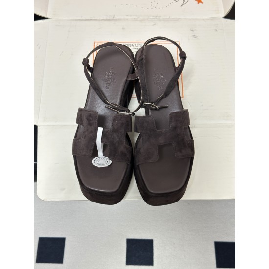 Hermès Fashion Shoes Best Quality
Women 35-41
Men 39-44