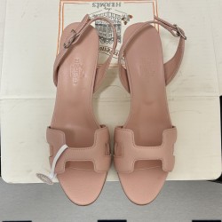 Hermès Fashion Shoes Best Quality
Women 35-41
Men 39-44