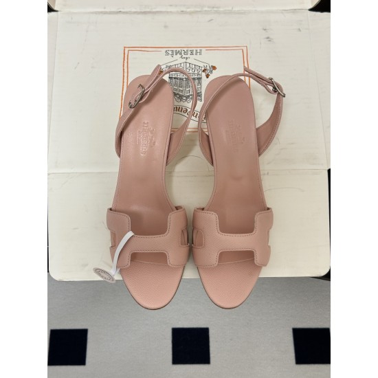 Hermès Fashion Shoes Best Quality
Women 35-41
Men 39-44
