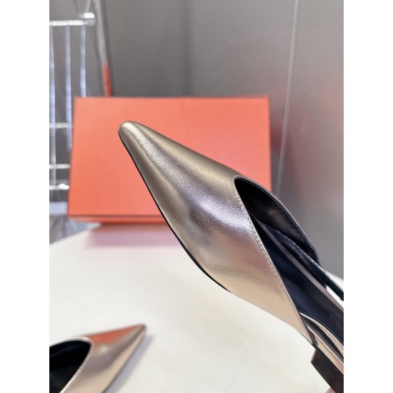 Hermès Fashion Shoes Best Quality
Women 35-41
Men 39-44