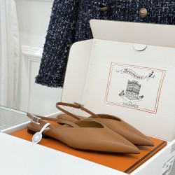 Hermès Fashion Shoes Best Quality
Women 35-41
Men 39-44