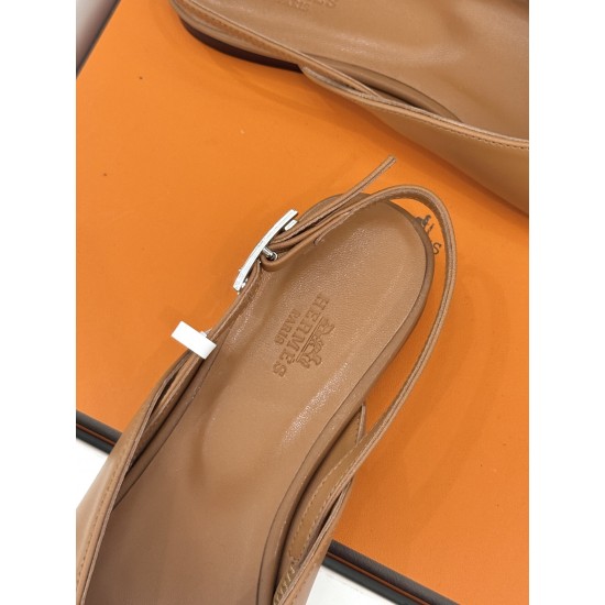Hermès Fashion Shoes Best Quality
Women 35-41
Men 39-44