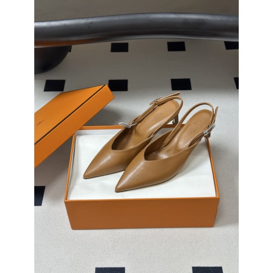 Hermès Fashion Shoes Best Quality
Women 35-41
Men 39-44