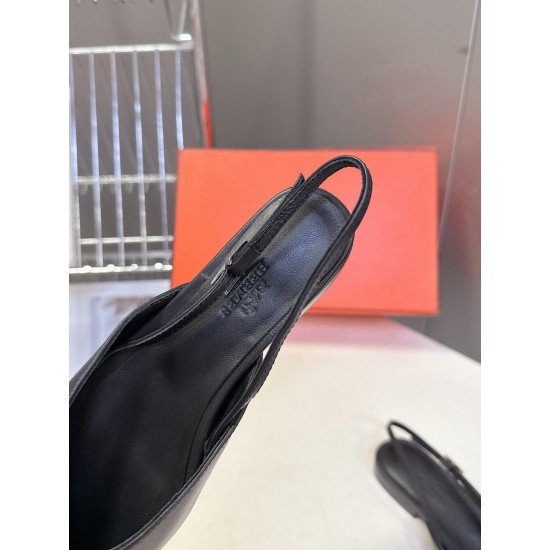 Hermès Fashion Shoes Best Quality
Women 35-41
Men 39-44