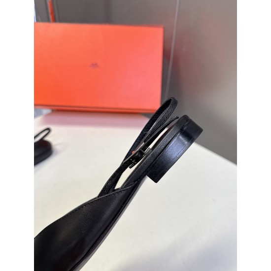 Hermès Fashion Shoes Best Quality
Women 35-41
Men 39-44