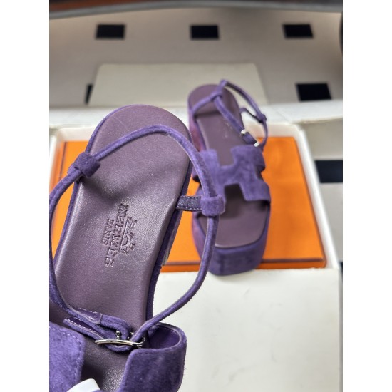 Hermès Fashion Shoes Best Quality
Women 35-41
Men 39-44