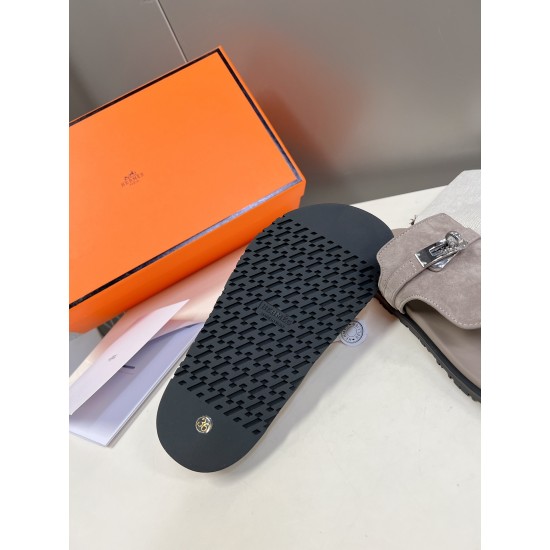 Hermès Fashion Shoes Best Quality
Women 35-41
Men 39-44