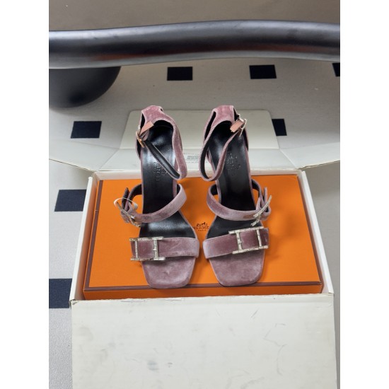 Hermès Fashion Shoes Best Quality
Women 35-41
Men 39-44
