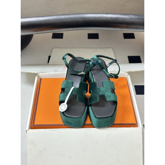 Hermès Fashion Shoes Best Quality
Women 35-41
Men 39-44