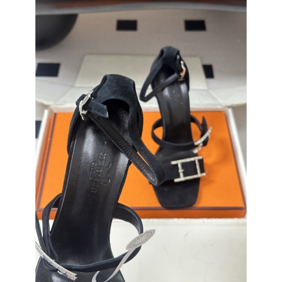 Hermès Fashion Shoes Best Quality
Women 35-41
Men 39-44