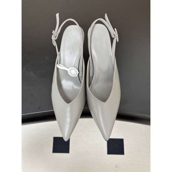 Hermès Fashion Shoes Best Quality
Women 35-41
Men 39-44