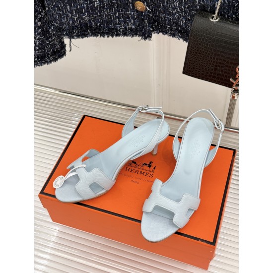 Hermès Fashion Shoes Best Quality
Women 35-41
Men 39-44