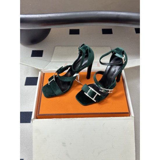 Hermès Fashion Shoes Best Quality
Women 35-41
Men 39-44
