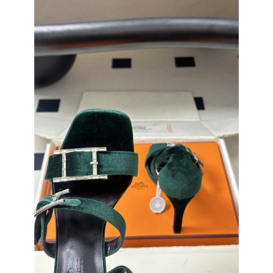 Hermès Fashion Shoes Best Quality
Women 35-41
Men 39-44