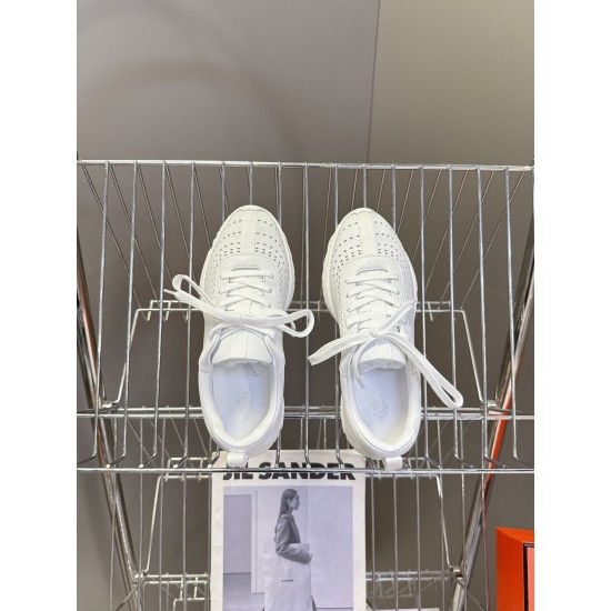 Hermès Fashion Shoes Best Quality
Women 35-41
Men 39-44