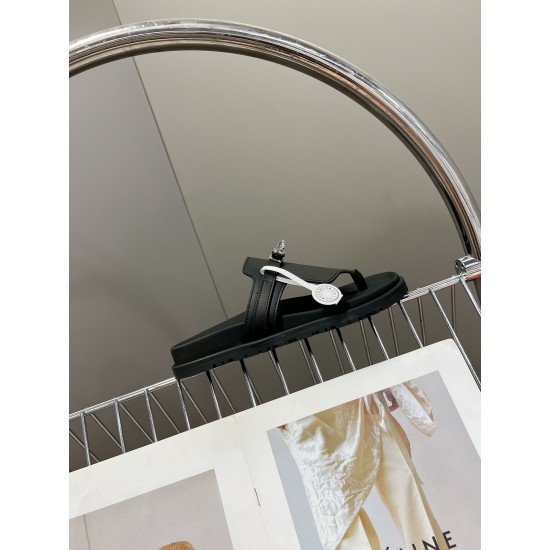 Hermès Fashion Shoes Best Quality
Women 35-41
Men 39-44