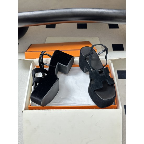 Hermès Fashion Shoes Best Quality
Women 35-41
Men 39-44