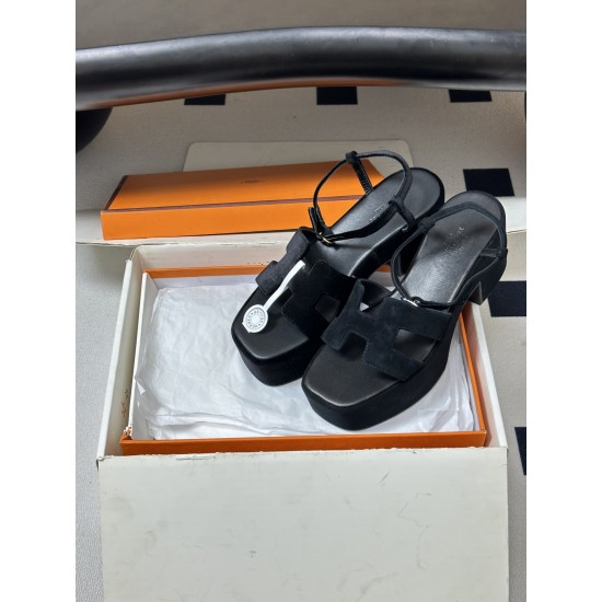 Hermès Fashion Shoes Best Quality
Women 35-41
Men 39-44