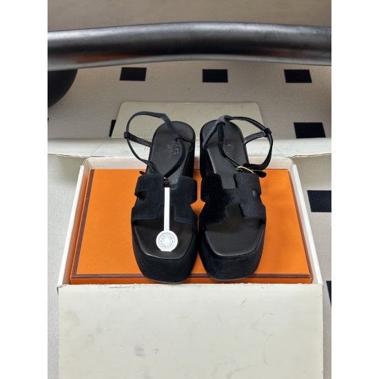 Hermès Fashion Shoes Best Quality
Women 35-41
Men 39-44