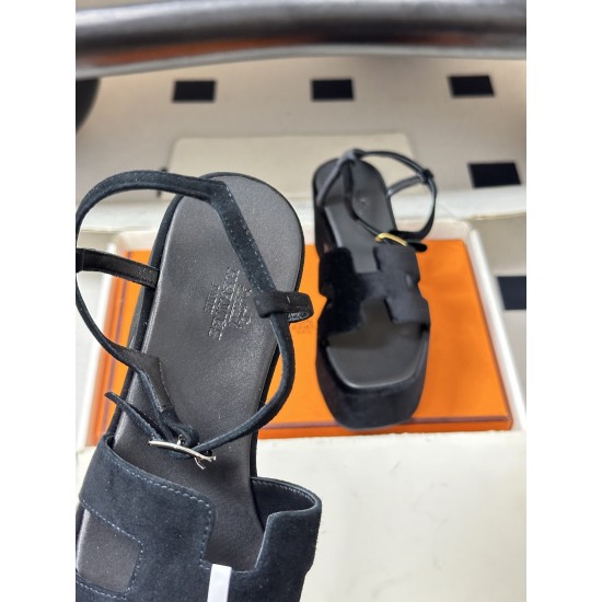 Hermès Fashion Shoes Best Quality
Women 35-41
Men 39-44