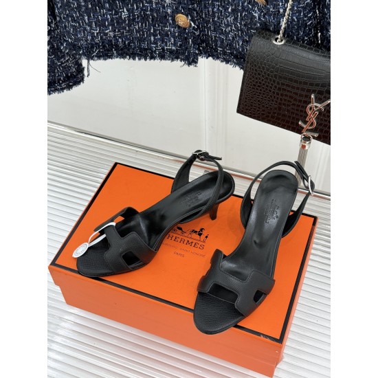Hermès Fashion Shoes Best Quality
Women 35-41
Men 39-44