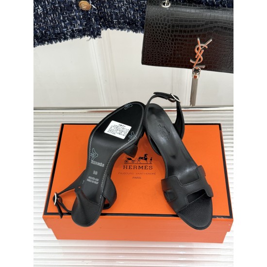 Hermès Fashion Shoes Best Quality
Women 35-41
Men 39-44