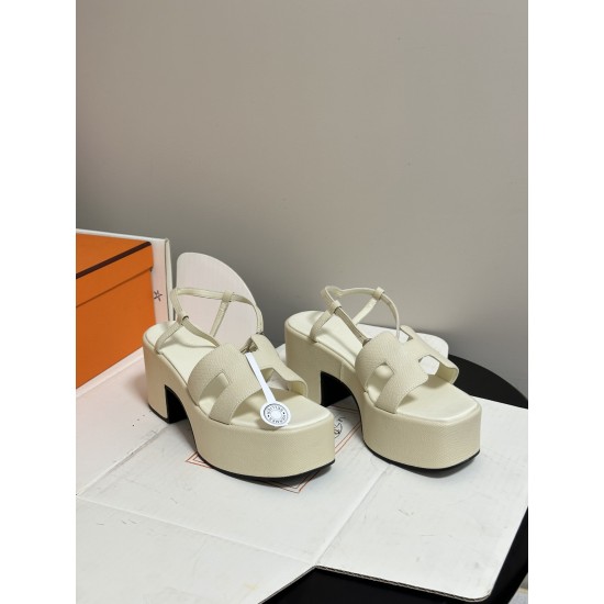 Hermès Fashion Shoes Best Quality
Women 35-41
Men 39-44