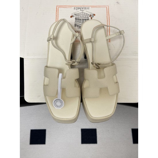 Hermès Fashion Shoes Best Quality
Women 35-41
Men 39-44