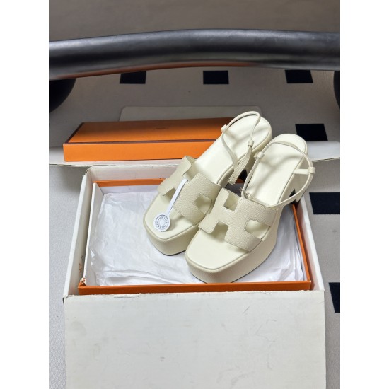 Hermès Fashion Shoes Best Quality
Women 35-41
Men 39-44