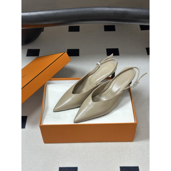 Hermès Fashion Shoes Best Quality
Women 35-41
Men 39-44