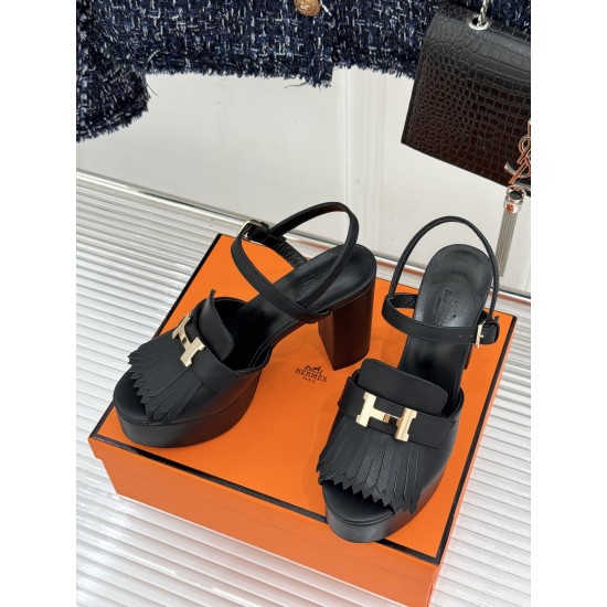 Hermès Fashion Shoes Best Quality
Women 35-41
Men 39-44