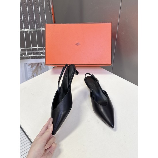 Hermès Fashion Shoes Best Quality
Women 35-41
Men 39-44