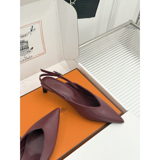 Hermès Fashion Shoes Best Quality
Women 35-41
Men 39-44