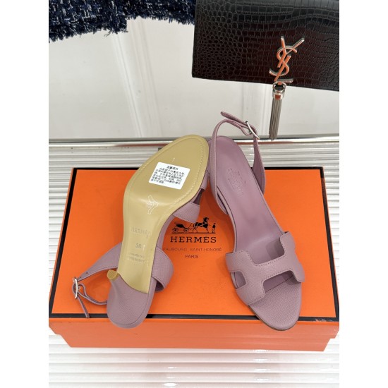 Hermès Fashion Shoes Best Quality
Women 35-41
Men 39-44