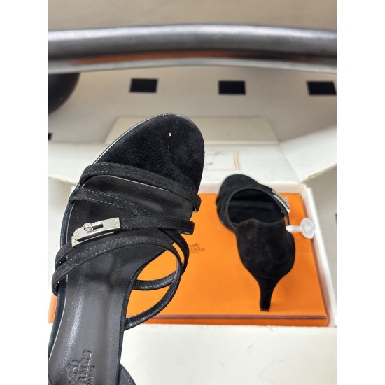 Hermès Fashion Shoes Best Quality
Women 35-41
Men 39-44