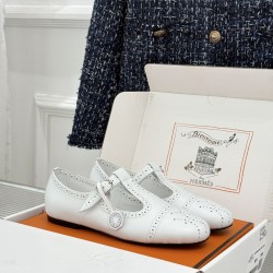 Hermès Fashion Shoes Best Quality
Women 35-41
Men 39-44