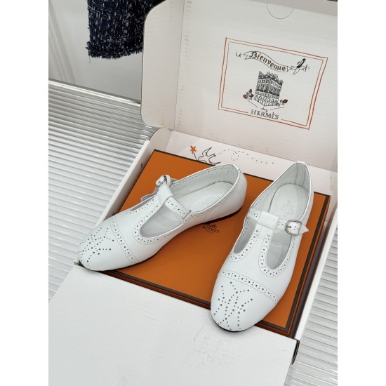 Hermès Fashion Shoes Best Quality
Women 35-41
Men 39-44