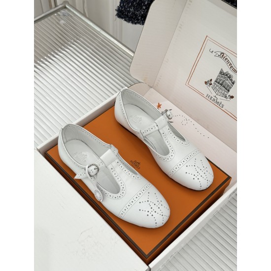 Hermès Fashion Shoes Best Quality
Women 35-41
Men 39-44