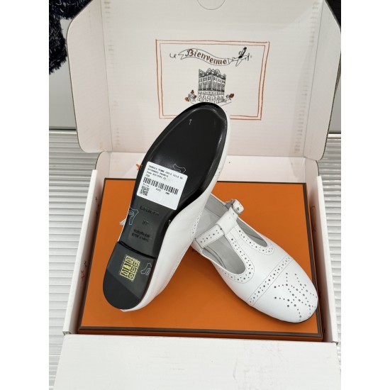 Hermès Fashion Shoes Best Quality
Women 35-41
Men 39-44