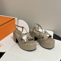 Hermès Fashion Shoes Best Quality
Women 35-41
Men 39-44