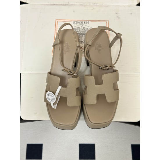 Hermès Fashion Shoes Best Quality
Women 35-41
Men 39-44