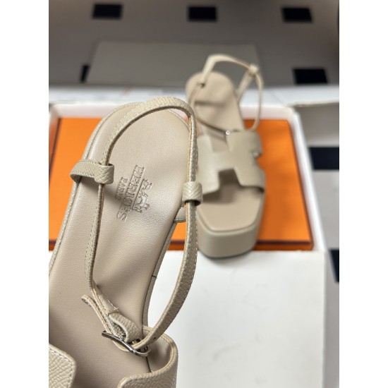 Hermès Fashion Shoes Best Quality
Women 35-41
Men 39-44