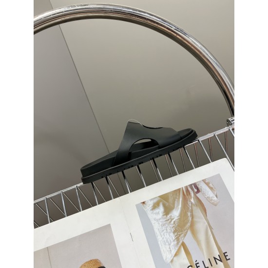 Hermès Fashion Shoes Best Quality
Women 35-41
Men 39-44